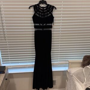 Betsy & Adam Black Formal Dress